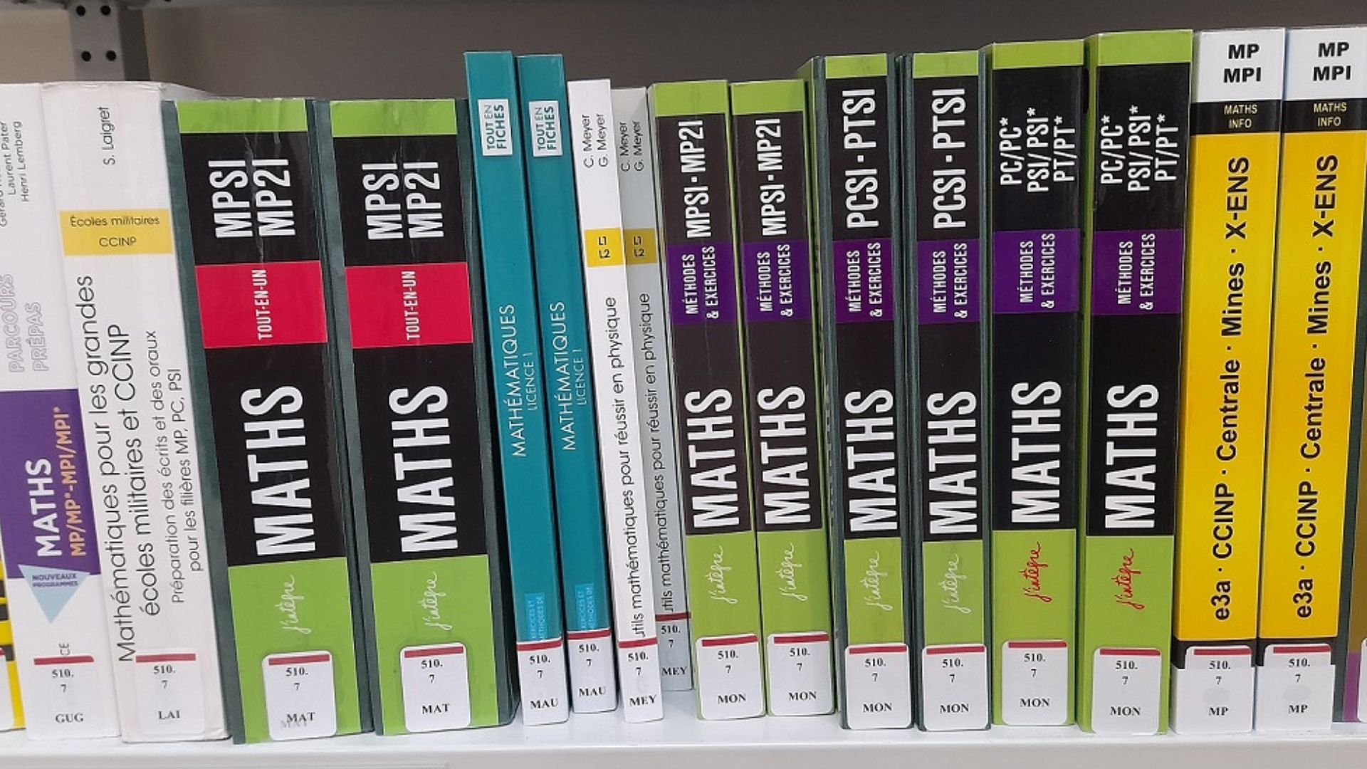 Carr&eacute; newsletter